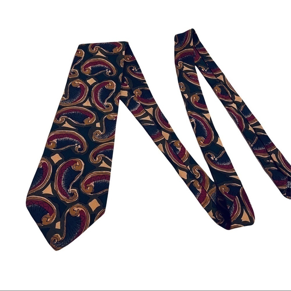KEYS & lockwood silk paisley tie